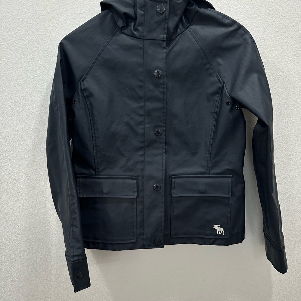 Abercrombie kids navy blue XL raincoat rubberized Jacket with hood & pockets